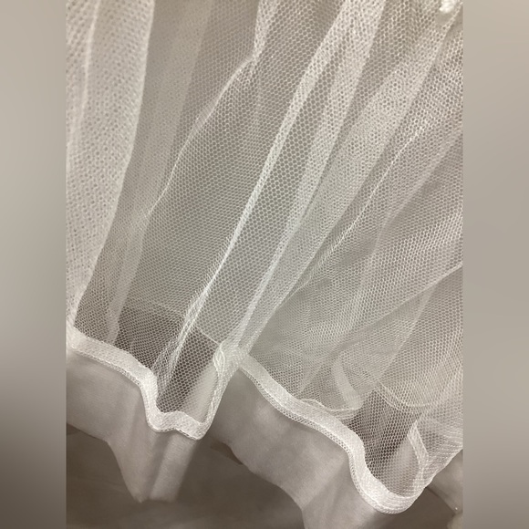 White Lace Fishtail Party Bridal Dress - Picture 4 of 5